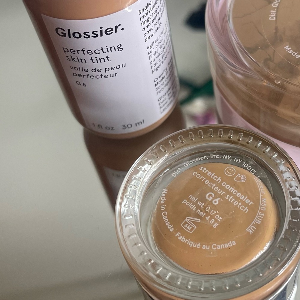 lot of glossier makeup G6 - Picture 2 of 3